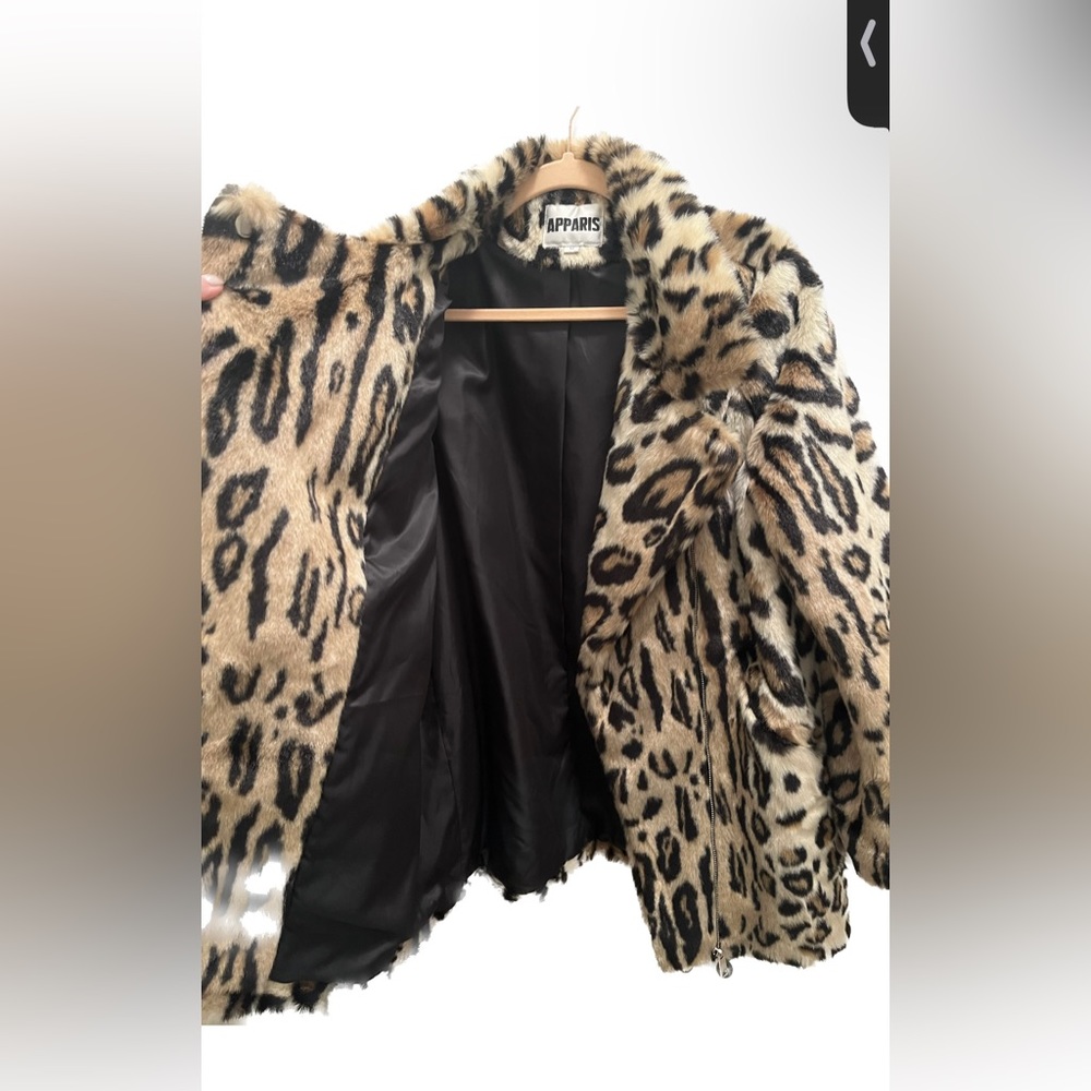 APPARIS- NWOT fully lined Leopard Print Jacket with cool zipper detail - Picture 6 of 8